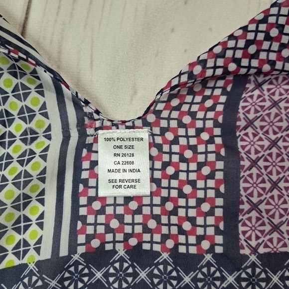 Multi Media Pattern One Size Cover Up - Picture 5 of 10